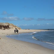 Ein Spaziergang rund um die Hörnum Odde bietet Wellen, Wind und Weitblick.