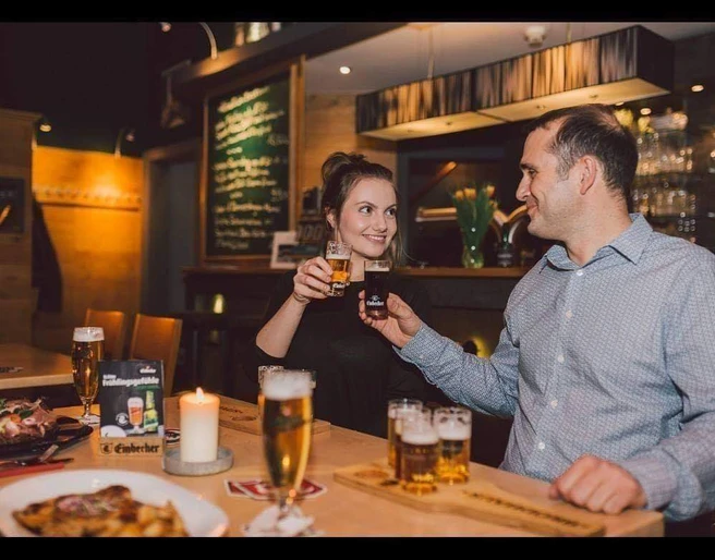 Bier im Brodhaus 2 Personen genießen Einbeck Bier im Restaurant Brodhaus.