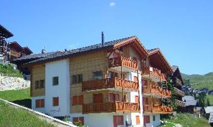Aussenansicht Sommer