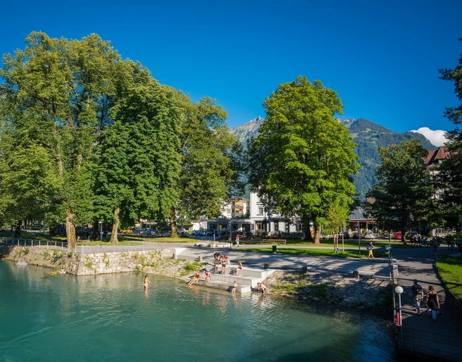 englischer-garten-interlaken-sommer.jpg