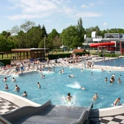 Hallen- und Freibad Einbeck_Nichtschwimmerbecken im Freibad hallen-und-freibad-einbeck-nichtschwimmerbecken-im-freibad