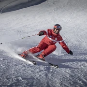 Ski-und Snowboardschule Bettmeralp Skifahren mit einem Skilehrer in der Aletsch Arena