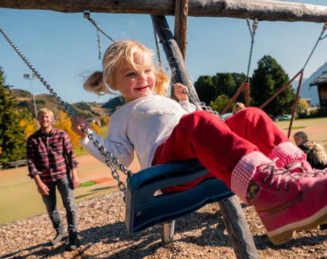 Spielplatz Aletschpark auf der Riederalp in der Aletsch Arena  Spielplatz Aletschpark auf der Riederalp in der Aletsch Arena