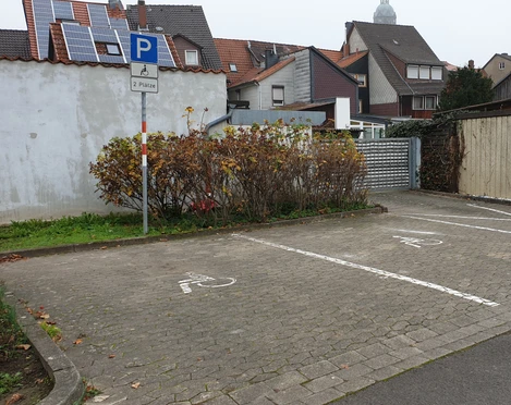 Parkplatz Hullerser Mauer zur Maschenstraße_Behindertenparkplätze parkplatz-hullerser-mauer-zur-maschenstrasse-behindertenparkplaetze
