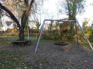 Spielplatz Stiftsgarten mit Schaukel spielplatz-stiftsgarten-mit-schaukel