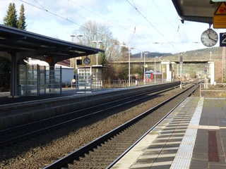 bahnhof_einbeck_salzderhelden_bahnhofsgebaeude_und_ilmebahn bahnhof_einbeck_salzderhelden_bahnhofsgebaeude_und_ilmebahn
