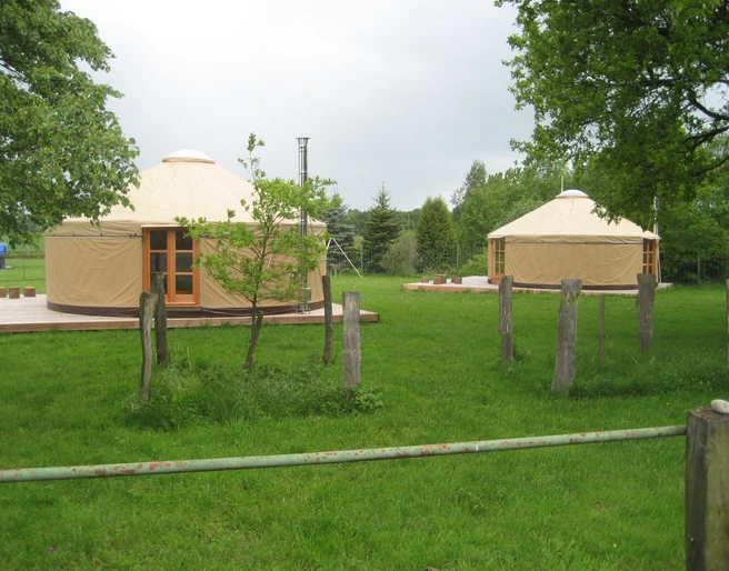 Wohnen in einer mongolischen Jurte Unser kleiner Hof Wohnen in einer mongolischen Jurte Unser kleiner Hof