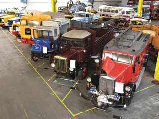 PS.Depot_Lkw+Bus_in Reihe ps-depot-lkw-bus-in-reihe