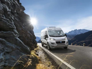 top-camp-interlaken-camper-strasse-sonne.jpg