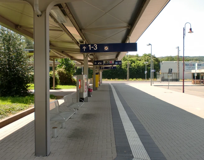 Bahnhof Kreiensen_Taxi Parkplatz bahnhof-kreiensen-taxi-parkplatz