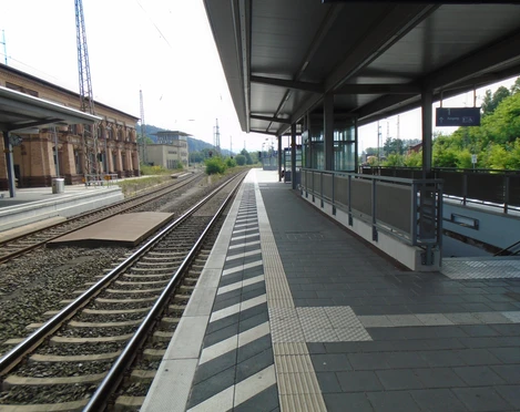 Bahnhof Kreiensen_Bahnsteig Gleis2 bahnhof-kreiensen-bahnsteig-gleis2