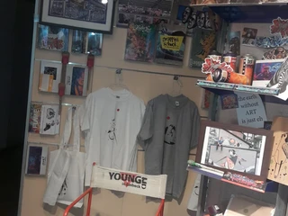 youngart-galerie-in-der-kunstapotheke-kunstartikel