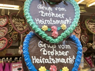 Lebkuchenherzen auf dem Brokser Heiratsmarkt Lebkuchenherzen auf dem Brokser Heiratsmarkt