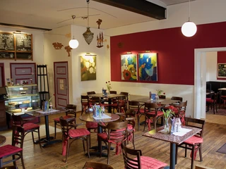 klosterhof-brunshausen-innenansicht-cafe