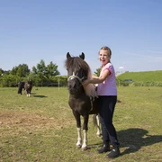 Kind mit Pferd (4).jpg