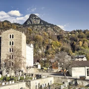 Der Ornavassoturm stammt aus dem 13. Jahrhundert. Der Ornavassoturm stammt aus dem 13. Jahrhundert.