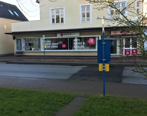 Bushaltestelle B und C Johann-Möller-Platz