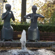 Brunnen Die Musizierenden.jpg