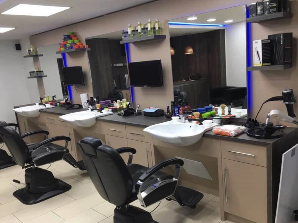 Sai-Cut Herrenfriseur