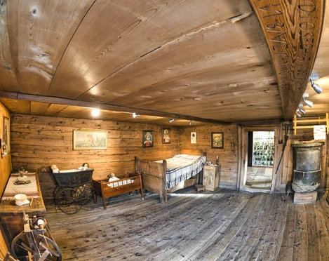 Aperçu d'un appartement historique à Mund Einblicke in eine historische Wohnung in MundInsights into a historic flat in MundAperçu d'un appartement historique à Mund