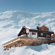 Hamilton Lodge im Winter