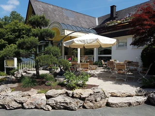 friederike-willingen-terrasse.jpg