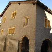Das Waldenhaus in Naters – eine bewegte Baugeschichte Das Waldenhaus in Naters – eine bewegte Baugeschichte