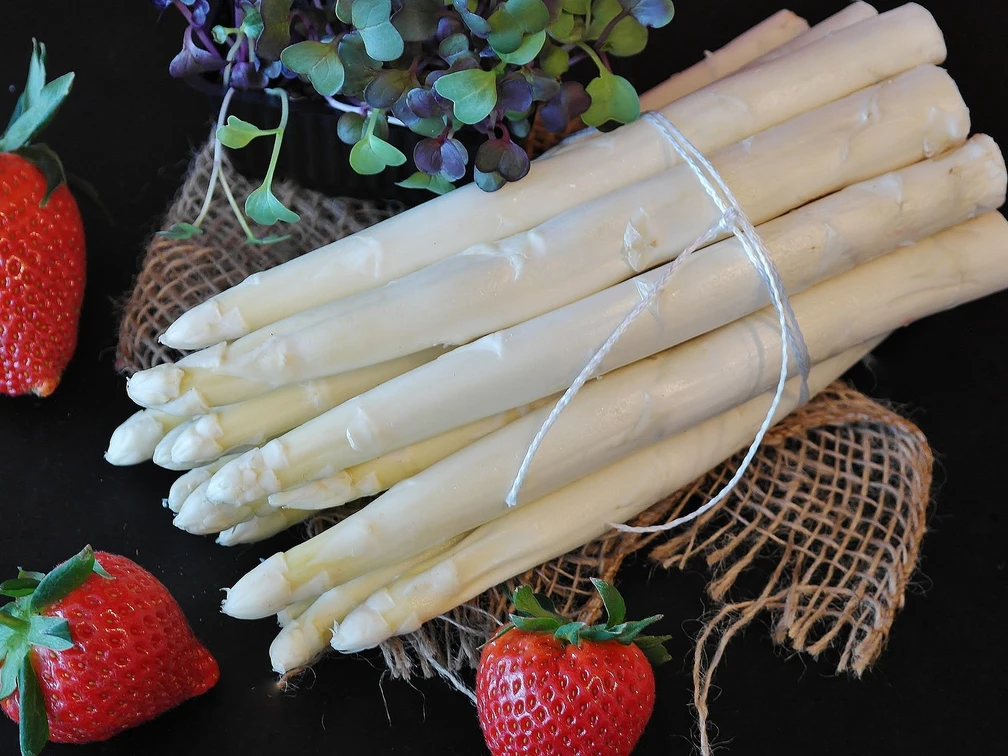 asparagus-2189055_1920.jpg
