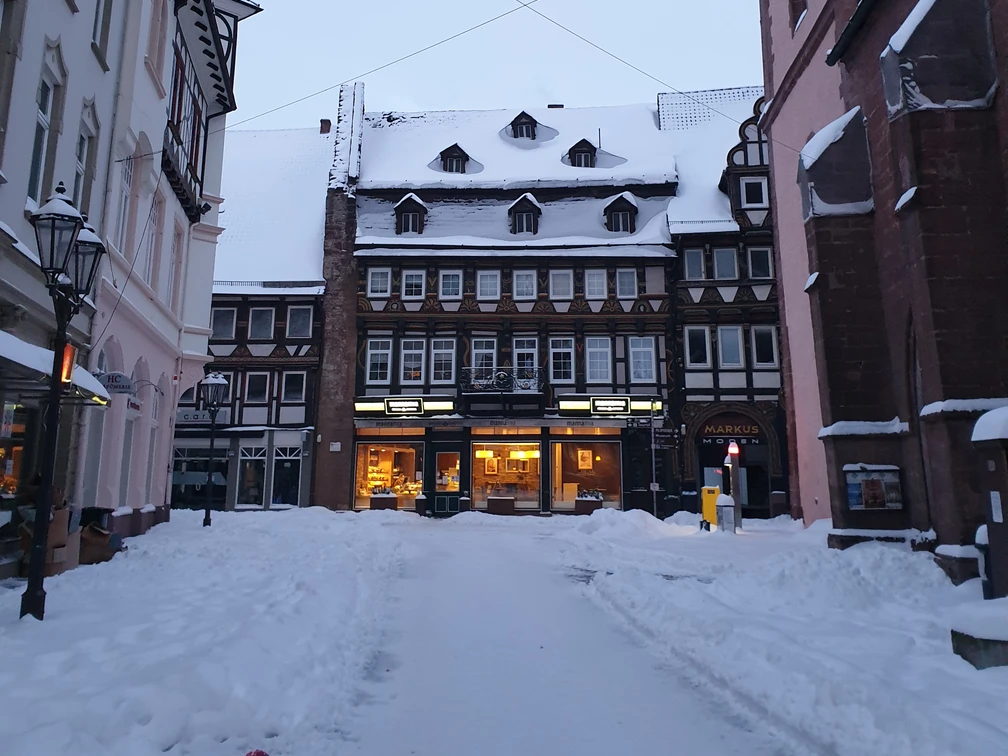 Mannamia - Bäckerei und Cafeterie_im Schnee mannamia-baeckerei-und-cafeterie-im-schnee