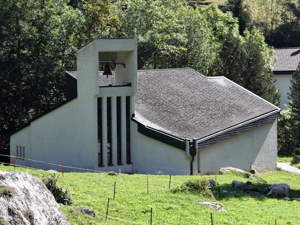 Die Bruder-Klaus-Kapelle erfreut sich grosser Beliebtheit. Die Bruder-Klaus-Kapelle erfreut sich grosser Beliebtheit.The Brother Claus Chapel enjoys great popularity.