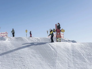 Ein abwechslungsreiches Wintersporterlebnis Ein abwechslungsreiches Wintersporterlebnis