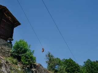 Here, boundaries can be explored and challenged. Hier können Grenzen ausgelotet und herausgefordert werden.Here, boundaries can be explored and challenged.