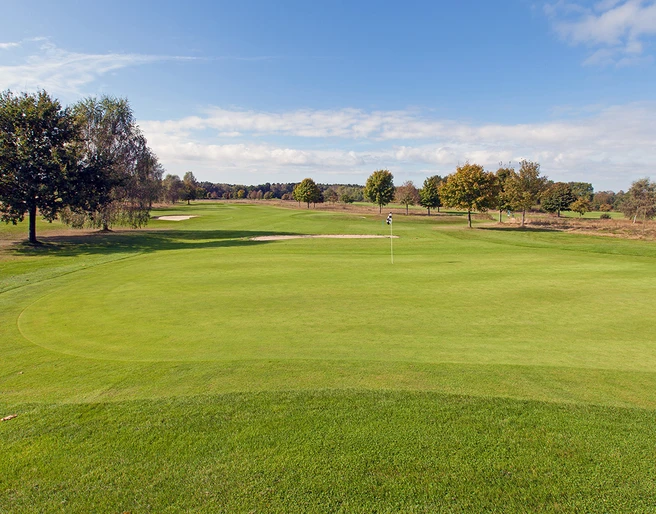 CC0 - Golfclub Bokensdorf1.jpg Grünfläche auf dem Gelände der Golfsportanlage Bokensdorf vom Golfclub Wolfsburg