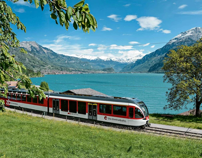 zentralbahn-brienzersee-ebligen-zug.jpg