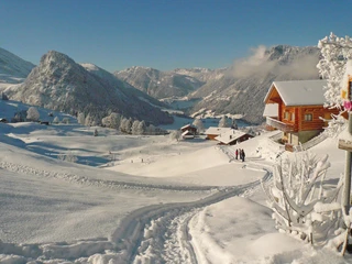 Winter activities at Springenboden Winteraktivitäten auf SpringenbodenWinter activities at SpringenbodenActivités hivernales sur Springenboden