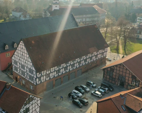 Wolfenbüttel Parkplatz Bürgermuseum-5.jpg Parkplatz Bürgermuseum mit Schloss