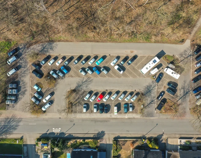 Wolfenbüttel Parkplatz Lechlumer Holz-1.jpg Wolfenbüttel Parkplatz Lechlumer Holz-1