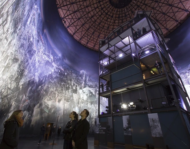 asisi Panometer Dresden im Detail Asisi Panometer "Dresden 1945" Foto Tom Schulze tel. 0049-172-7997706 mail post@tom-schulze.com web www.tom-schulze.com Veröffentlichung nur gegen Honorar, Beleg und Namensnennung, Deutsche Bank 24 Kto. Nr. 1678549 BLZ 860 700 24