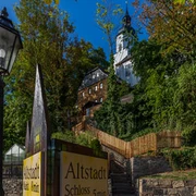 Wegweiser am Altstadtparkplatz Schwarzenberg