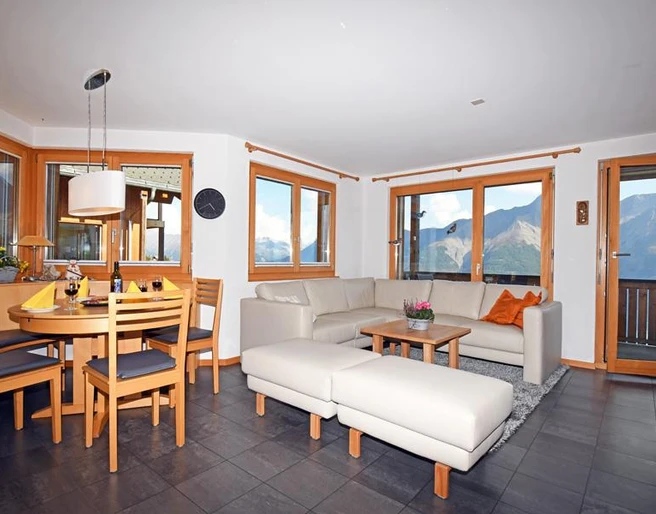 Ferienwohnung Emilio3.Stock Ost - Wohnzimmer