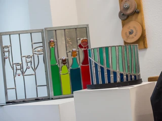 Glasmuseum Bad Driburg Nahaufnahme von Ausstellungsstücken im Glasmuseum Bad Driburg.
