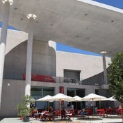Cafè Im Kunstmuseum binary comment