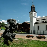 Baschi Statue und Sebastianskapelle Baschi Statue und Sebastianskapelle