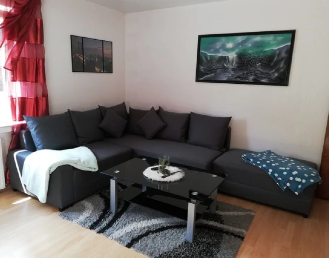 Fewo Steinmann-Wohnzimmer.jpg Wohnzimmer mit Ecksofa