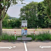 Original E-Ladesäule Parkplatz Stryckbahnhof Copyright Tourist-Information Willingen CC BY-SA.jpg