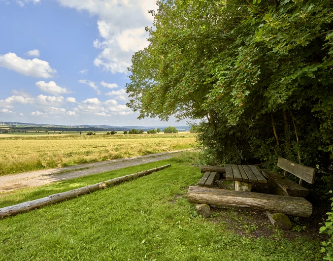 Rastplatz mit Ausblick auf Heere und das Innerstetal Rastplatz mit Ausblick auf Heere und das Innerstetal