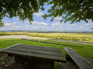 Rastplatz mit Ausblick auf Heere und das Innerstetal Rastplatz mit Ausblick auf Heere und das Innerstetal