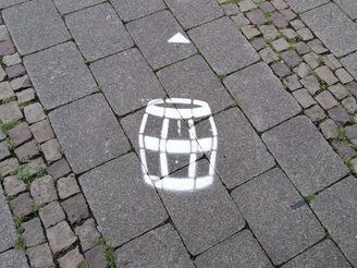 Start Einbeck beer barrel path: Barrel 1 Start Einbecker Bierpfad: Fass 1Start Einbeck beer barrel path: Barrel 1