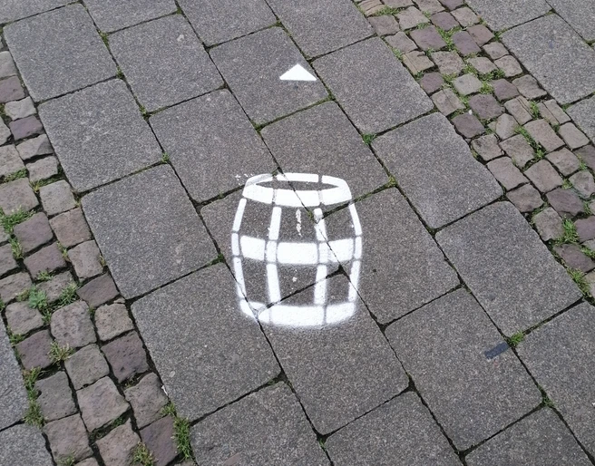 Start Einbecker Bierpfad: Fass 1 Start Einbecker Bierpfad: Fass 1Start Einbeck beer barrel path: Barrel 1
