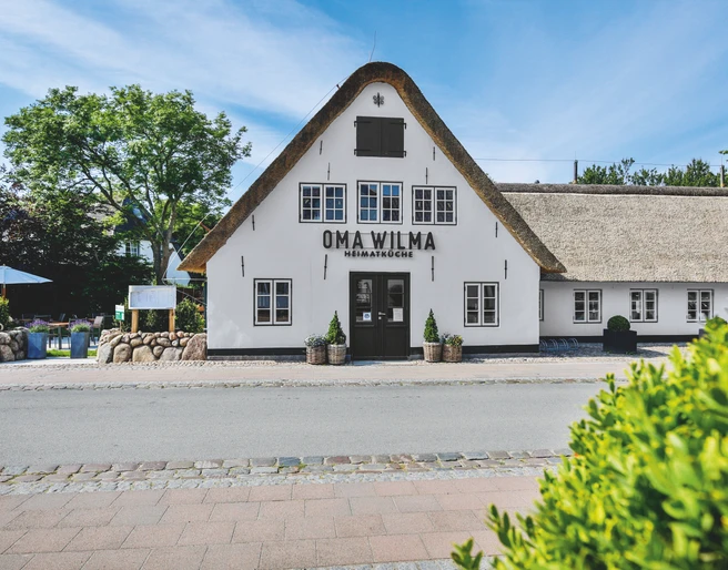 Oma Wilma Aussenaufnahme Oma Wilma Aussenaufnahme